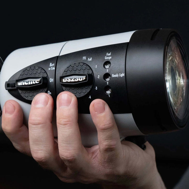 Ikelite DS230 TTL Underwater Strobe with Modeling Light [UK Plug]